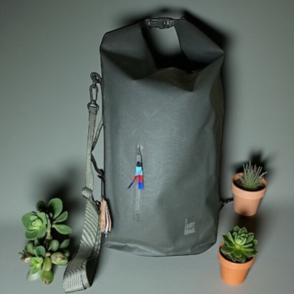 Got Bag Water Resistant 32 Liter Green Duffle - NEW WITH TAGS! - Picture 2 of 7